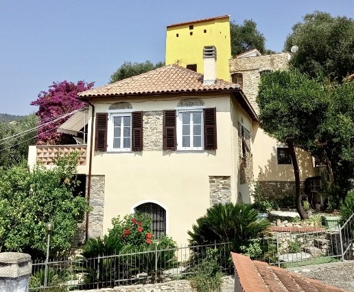 casa indipendente in vendita a Diano San Pietro