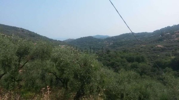 terreno edificabile in vendita a Diano San Pietro