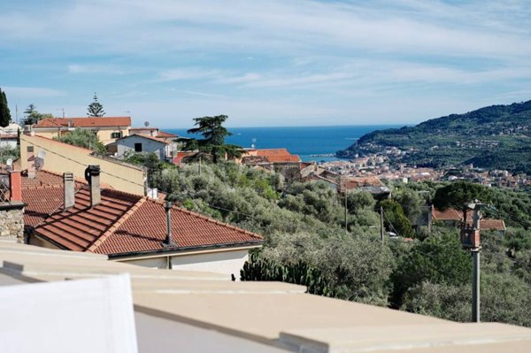casa indipendente in vendita a Diano San Pietro
