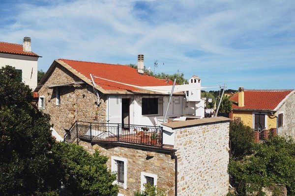 casa indipendente in vendita a Diano San Pietro in zona Roncagli