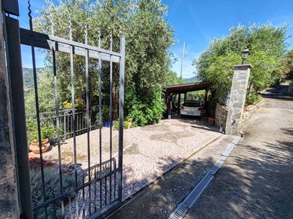 villa in vendita a Diano San Pietro