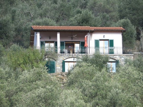 casa indipendente in vendita a Diano San Pietro