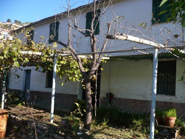 casa indipendente in vendita a Diano San Pietro