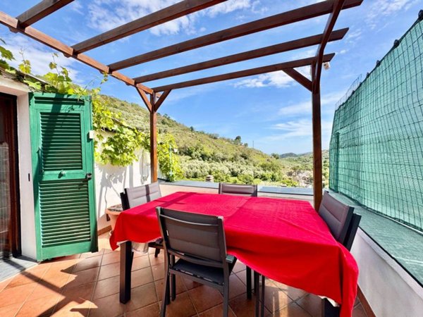 casa indipendente in vendita a Diano San Pietro in zona Roncagli