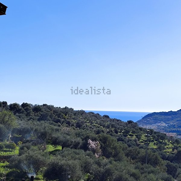 casa indipendente in vendita a Diano San Pietro