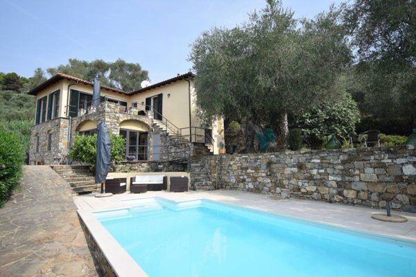 casa indipendente in vendita a Diano San Pietro in zona Roncagli