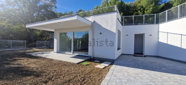 casa indipendente in vendita a Diano San Pietro in zona Roncagli