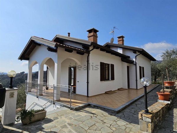 casa indipendente in vendita a Diano San Pietro in zona Roncagli