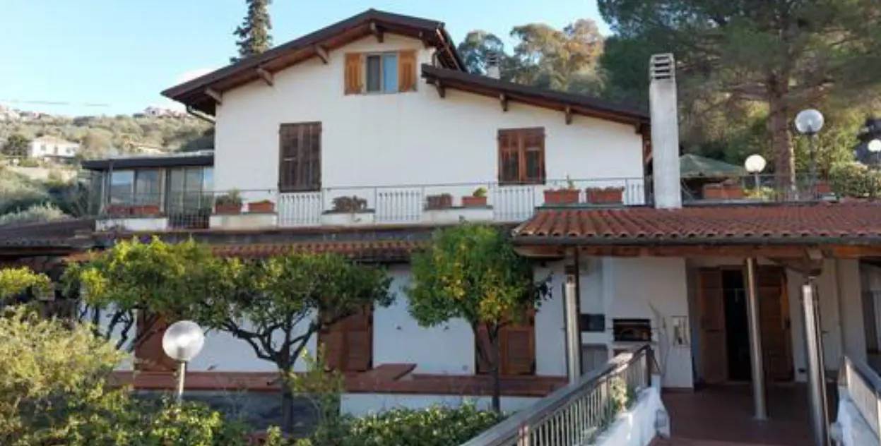 casa indipendente in vendita a Diano San Pietro in zona Roncagli