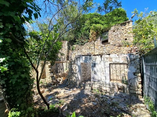 casa indipendente in vendita a Diano San Pietro in zona Roncagli