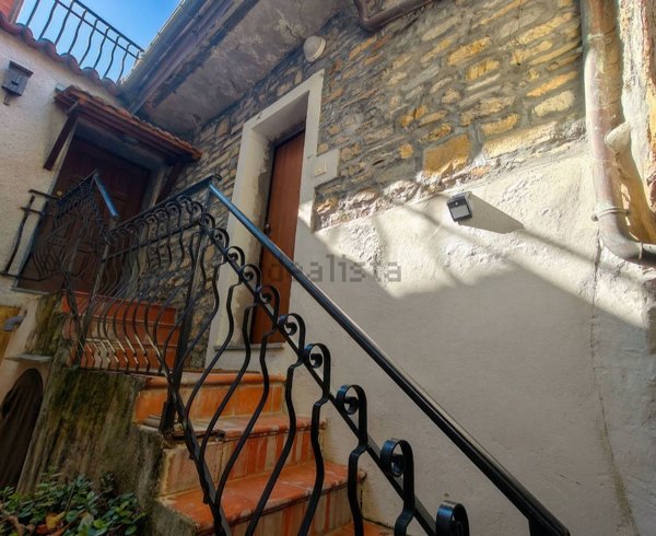 appartamento in vendita a Diano San Pietro in zona Roncagli