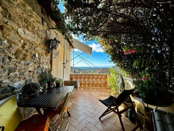 casa indipendente in vendita a Diano San Pietro