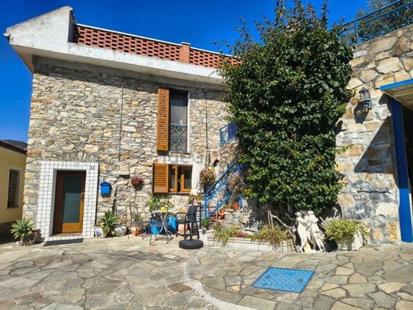 casa indipendente in vendita a Diano San Pietro in zona Roncagli