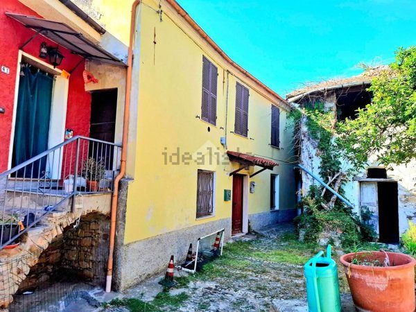 appartamento in vendita a Diano San Pietro in zona Roncagli