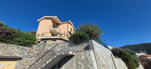 appartamento in vendita a Diano San Pietro in zona Roncagli
