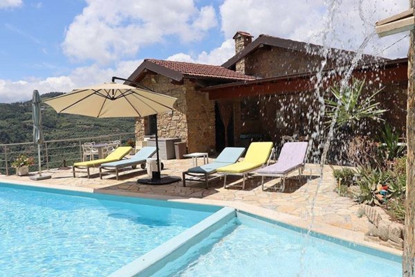 casa indipendente in vendita a Dolceacqua