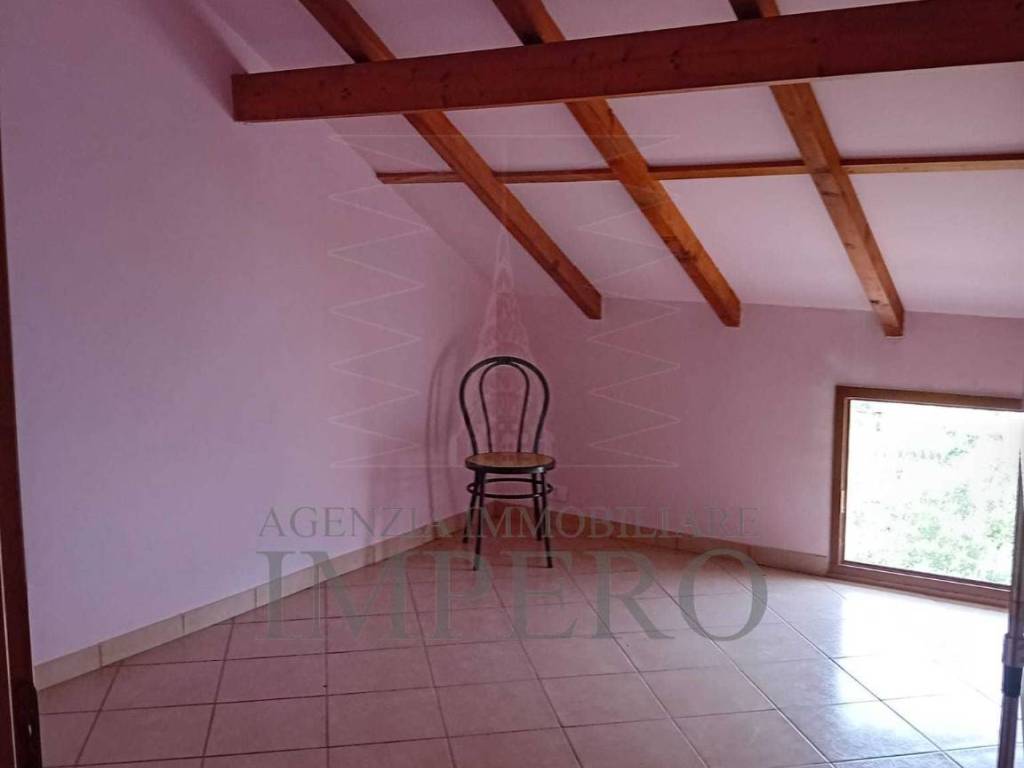 casa indipendente in vendita a Dolceacqua