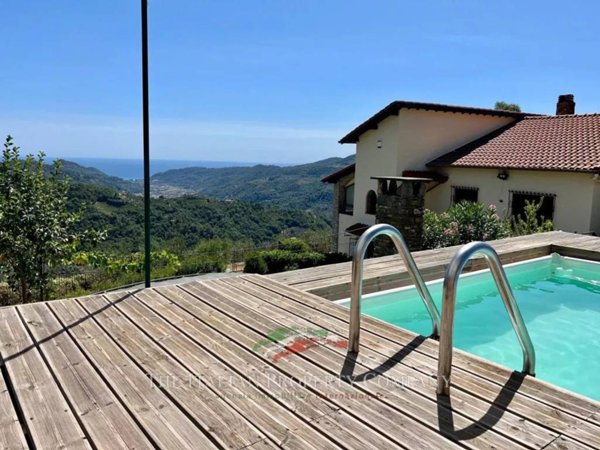 casa indipendente in vendita a Dolceacqua