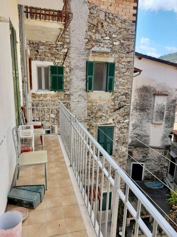appartamento in vendita a Dolceacqua
