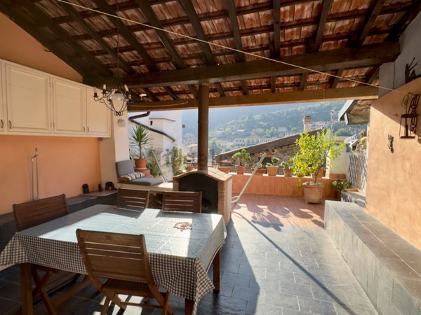 casa indipendente in vendita a Dolceacqua