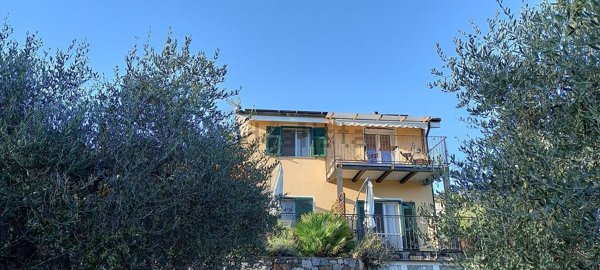 casa indipendente in vendita a Dolceacqua