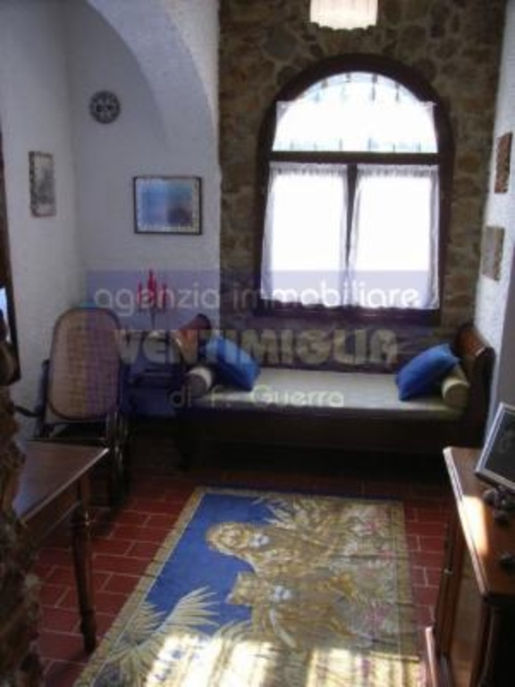 casa indipendente in vendita a Dolceacqua