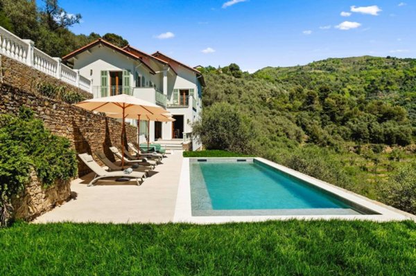 casa indipendente in vendita a Dolceacqua