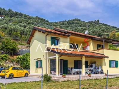 casa indipendente in vendita a Dolceacqua