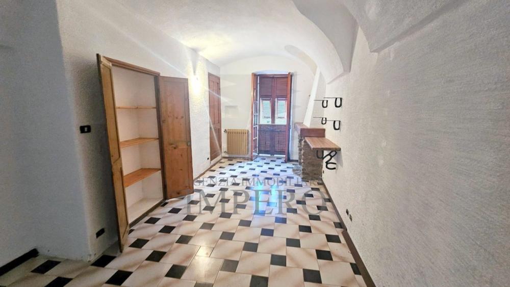 casa indipendente in vendita a Dolceacqua