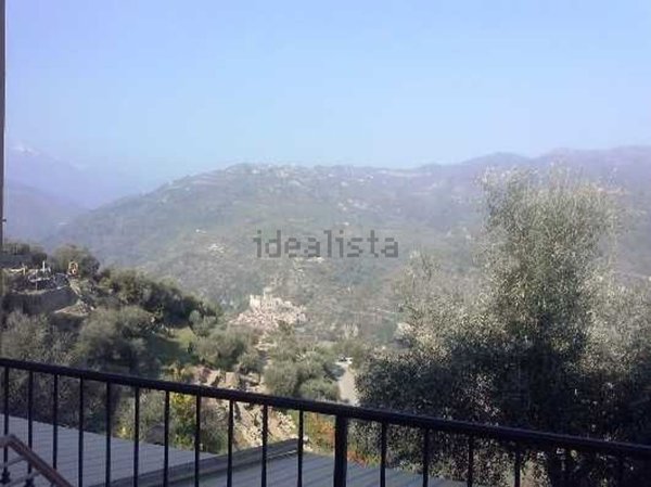 casa indipendente in vendita a Dolceacqua