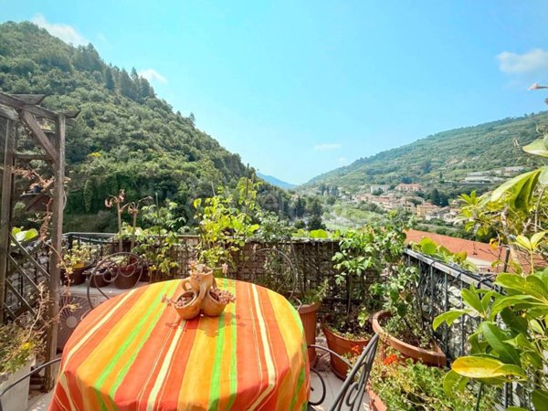 appartamento in vendita a Dolceacqua