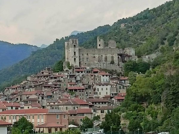 appartamento in vendita a Dolceacqua