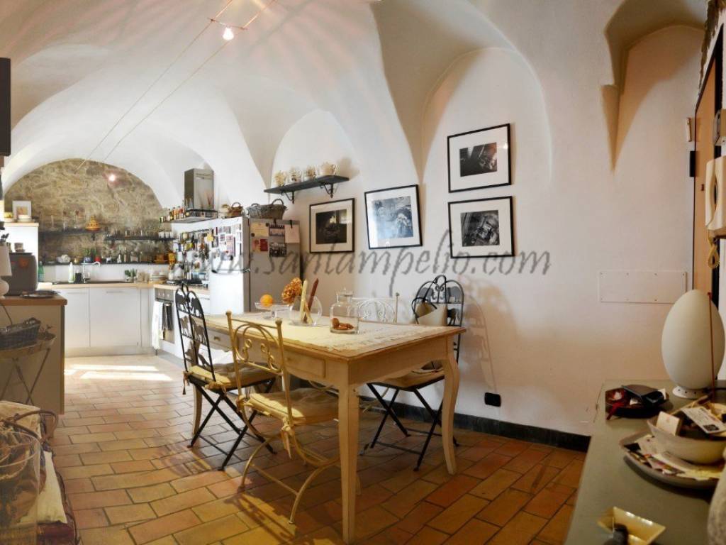 appartamento in vendita a Dolceacqua