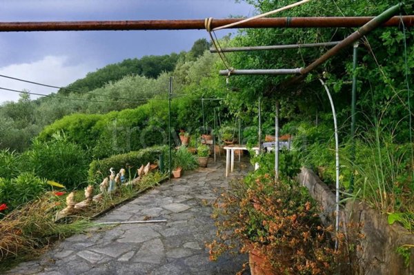 casa indipendente in vendita a Dolceacqua