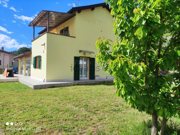 casa indipendente in vendita a Dolceacqua