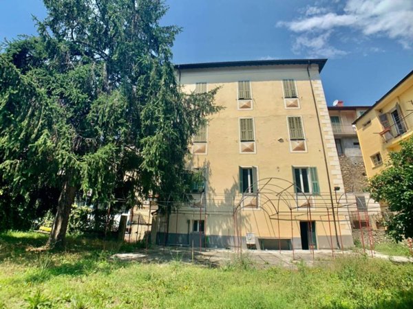intera palazzina in vendita a Dolceacqua