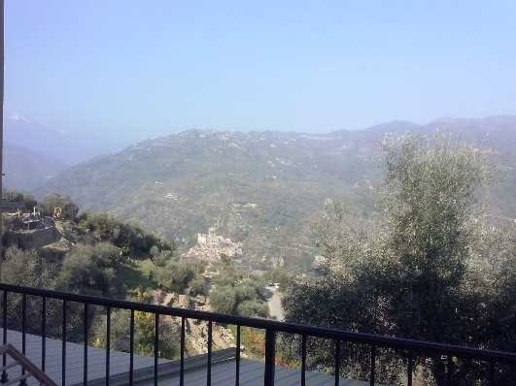 casa indipendente in vendita a Dolceacqua