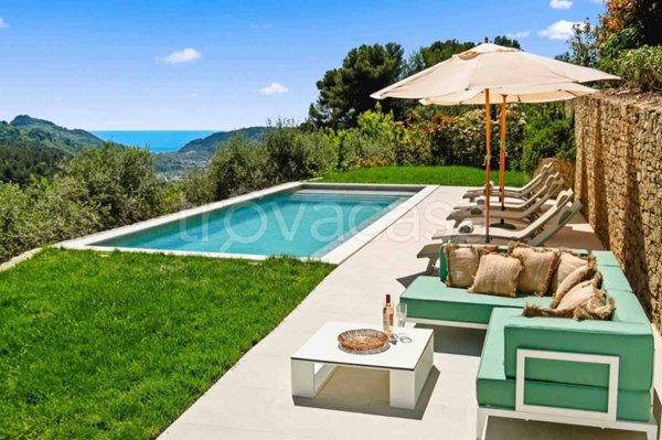 casa indipendente in vendita a Dolceacqua