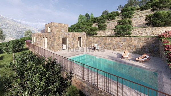 casa indipendente in vendita a Dolceacqua