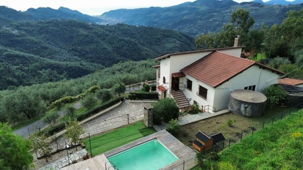 casa indipendente in vendita a Dolceacqua
