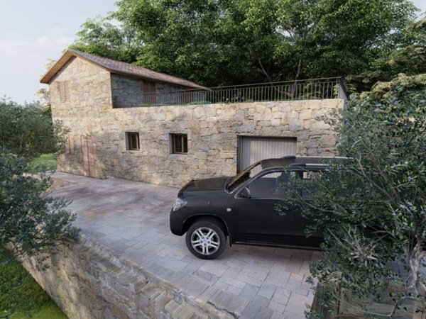 casa indipendente in vendita a Dolceacqua