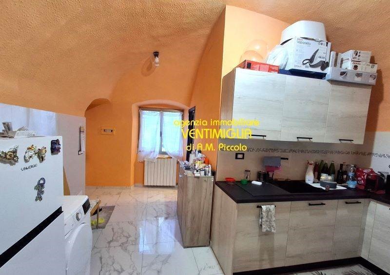 appartamento in vendita a Dolceacqua