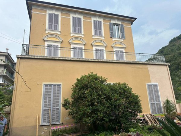 casa indipendente in vendita a Dolceacqua