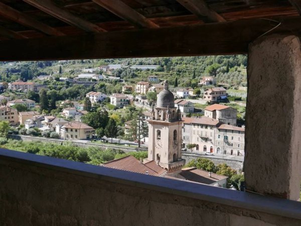 casa indipendente in vendita a Dolceacqua