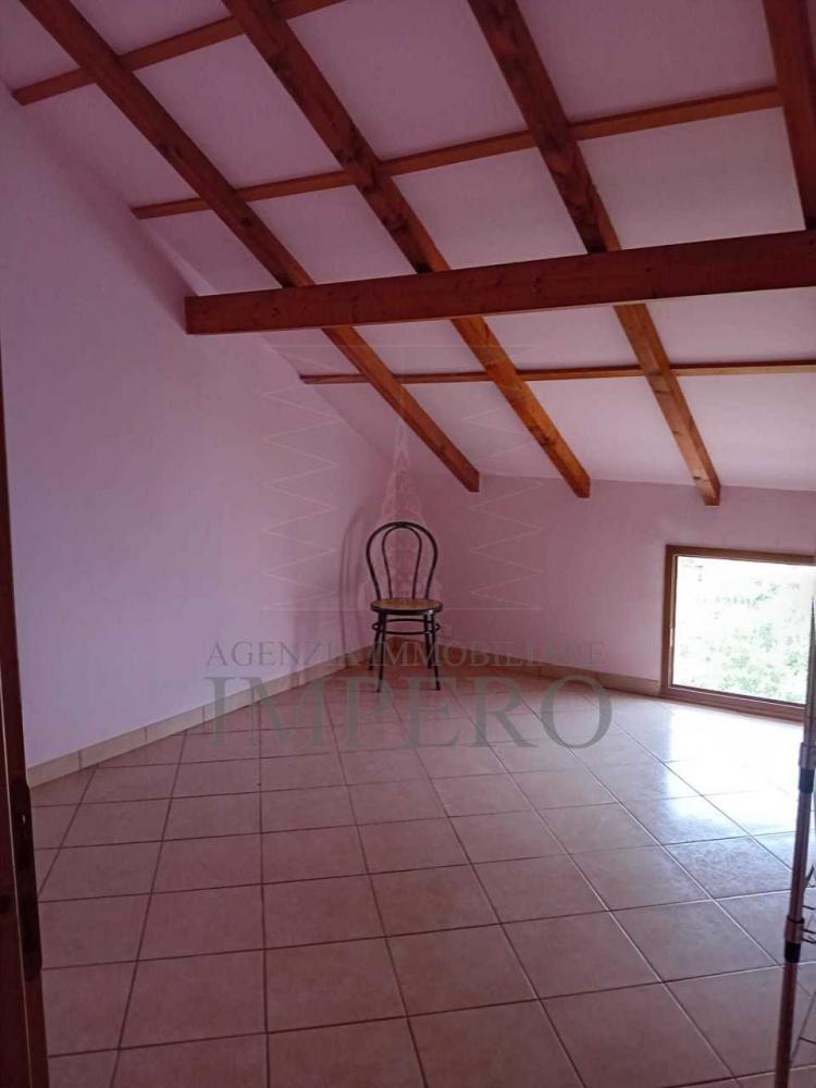 casa indipendente in vendita a Dolceacqua
