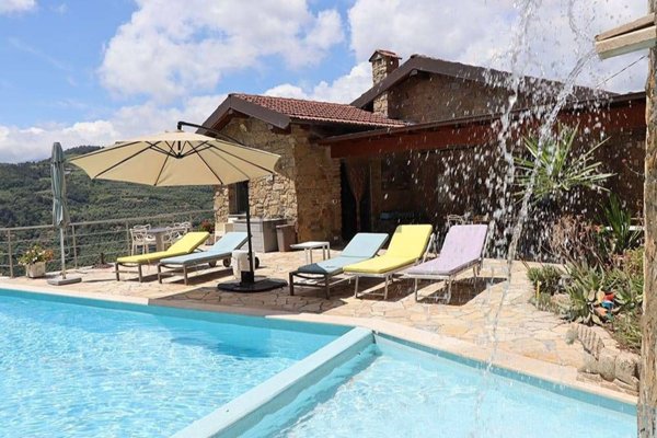 casa indipendente in vendita a Dolceacqua