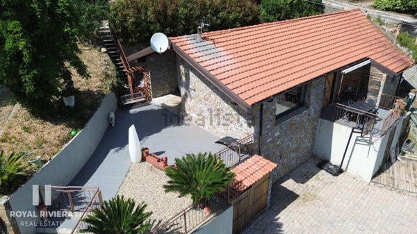 casa indipendente in vendita a Dolceacqua