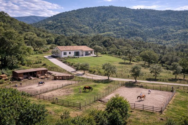 casa indipendente in vendita a Dolceacqua