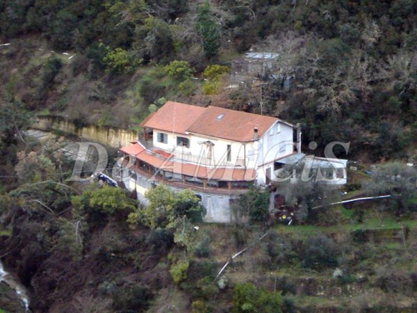 casa indipendente in vendita a Dolceacqua