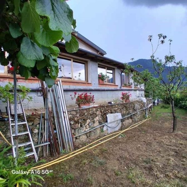 casa indipendente in vendita a Dolceacqua